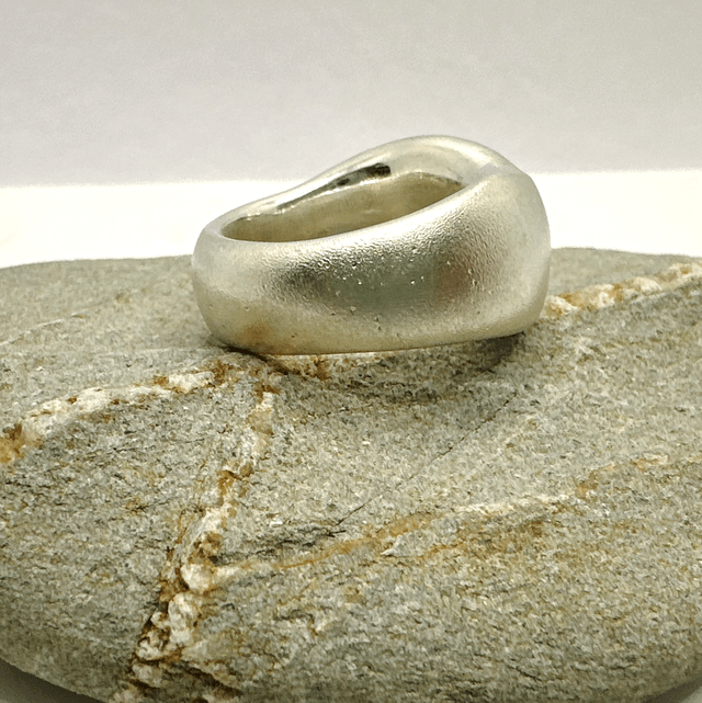 Heavyweight Curvy Ring
