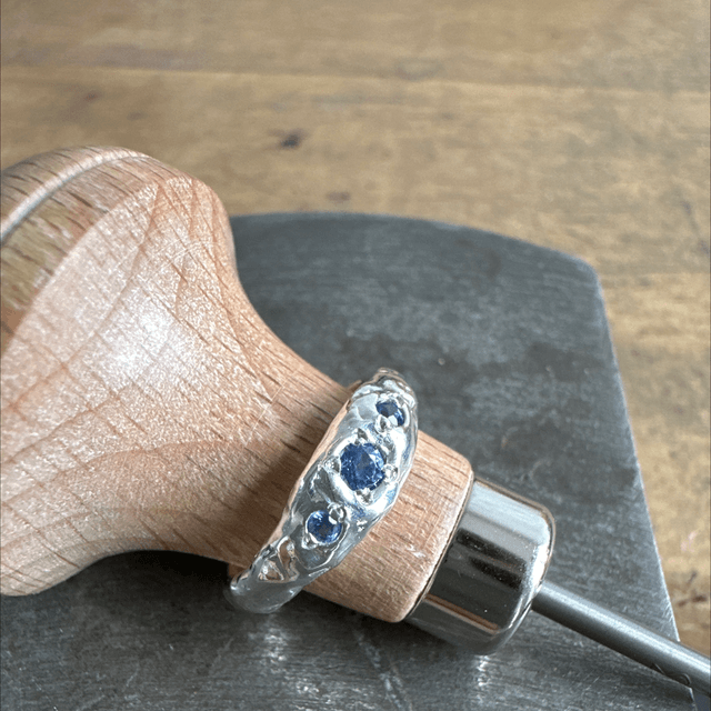 Silver ring with Sri Lankan Sapphires