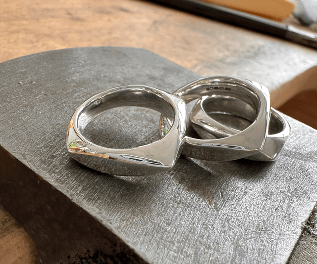 Square Rings 