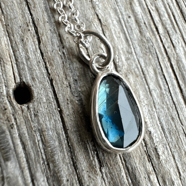 Sapphire Pendant 