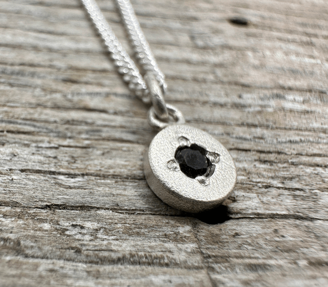Black Spinel Drop