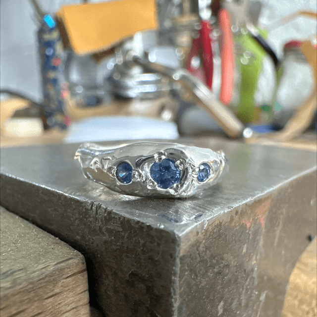 Silver ring with Sri Lankan Sapphires