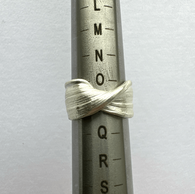 Silk Ribbon Ring With A Twist 