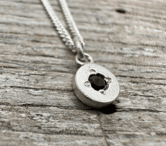 Black Spinel Drop